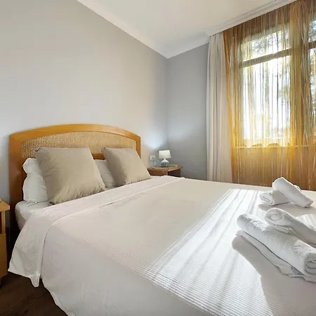Stunning 2-bed In Apartment