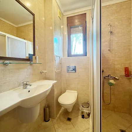 Stunning 2-bed In *